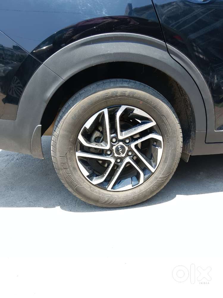 Kia Carens 1.4 Luxury Plus Dct 7 Str, 2022, Petrol