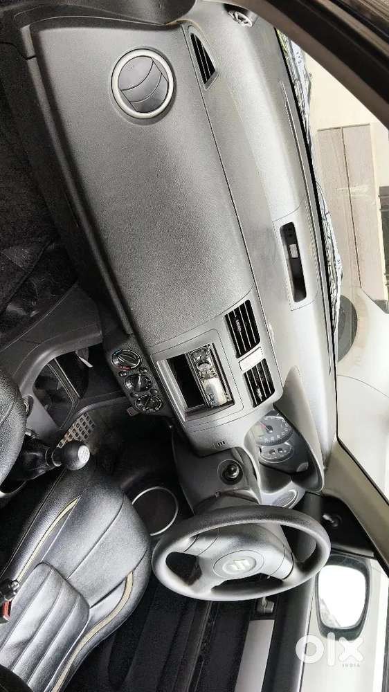 Maruti Suzuki Swift 2010 Petrol 98056 Km Driven