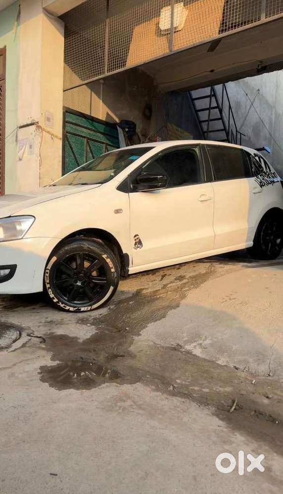 Volkswagen Polo 2011 Petrol 140000 Km Driven