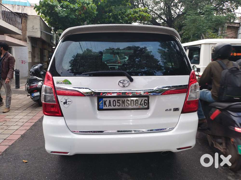 Toyota Innova 2.5 Zx 7 Str Bs-iv, 2015, Diesel
