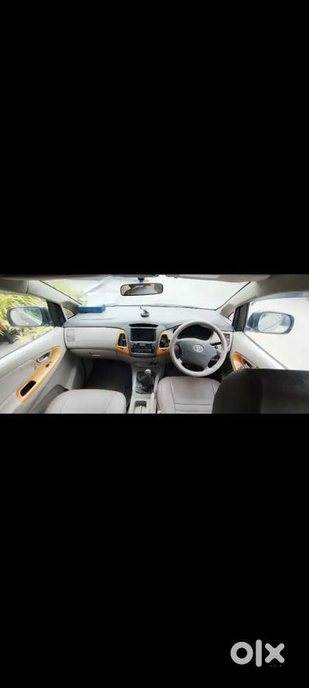 Toyota Innova 2.5 Vx 7 Seater Bs Iv, 2012, Diesel