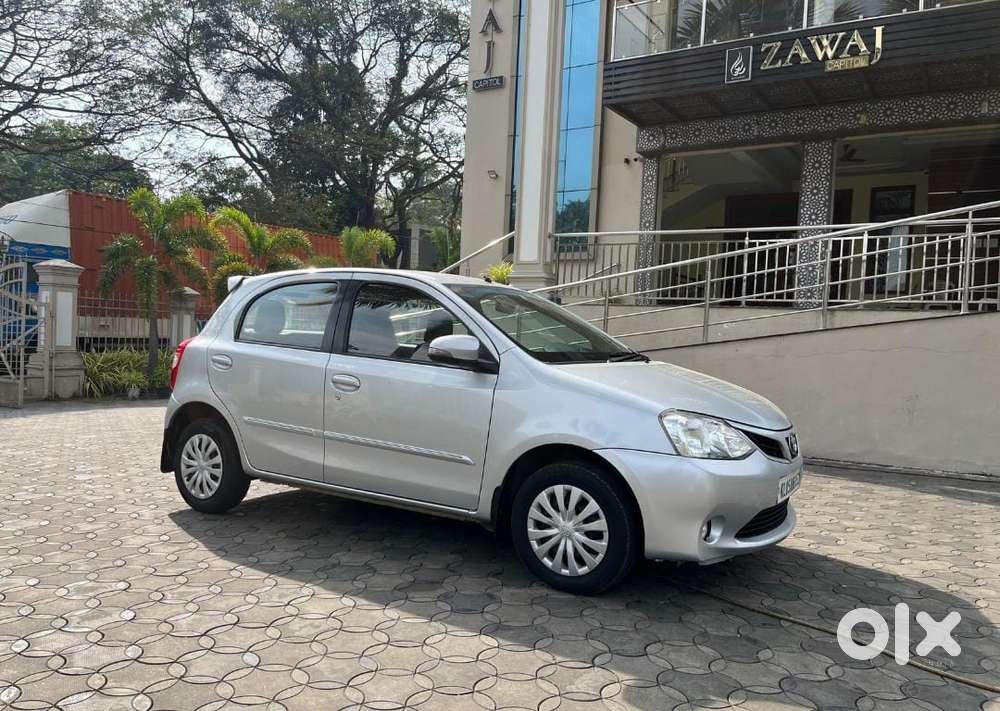 Toyota Etios Liva 2014-2016 V, 2016, Petrol