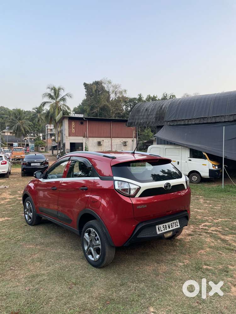 Tata Nexon 1.2 Revotron Xm (s), 2017, Petrol