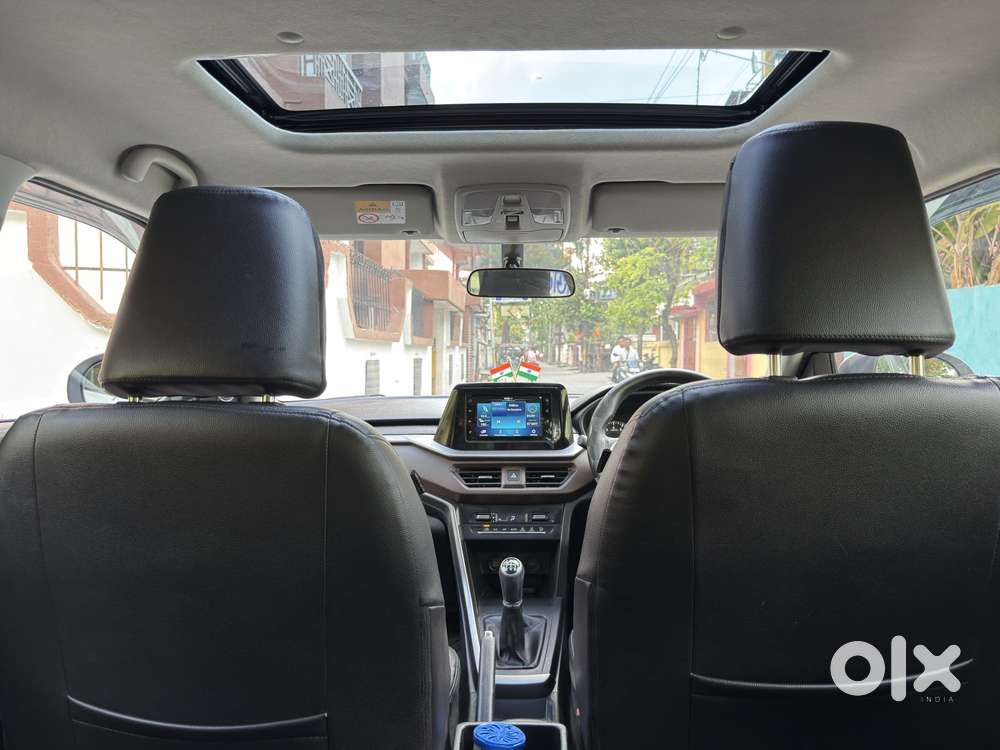 Maruti Suzuki Vitara Brezza 1.5 Zxi, 2023, Petrol