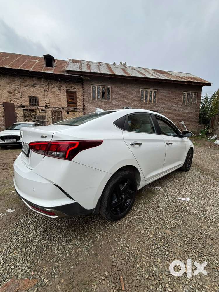 Hyundai Verna 1.5 Sx Petrol Mt, 2022, Petrol