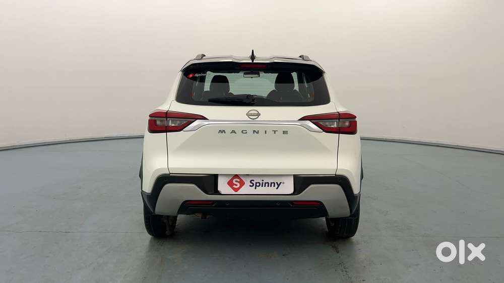 Nissan Magnite 1.0 Xv Dual Tone, 2022, Petrol