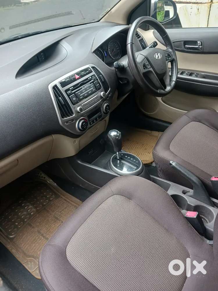 Hyundai I20 Sportz Automatic Petrol 2012