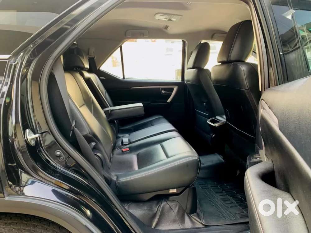 Toyota Fortuner 4x2 At 2.7 Petrol, 2022, Petrol