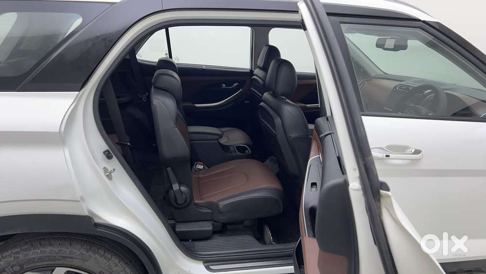 Hyundai Alcazar Signature (o) 6 Str 1.5 Petrol Dct, 2023, Petrol