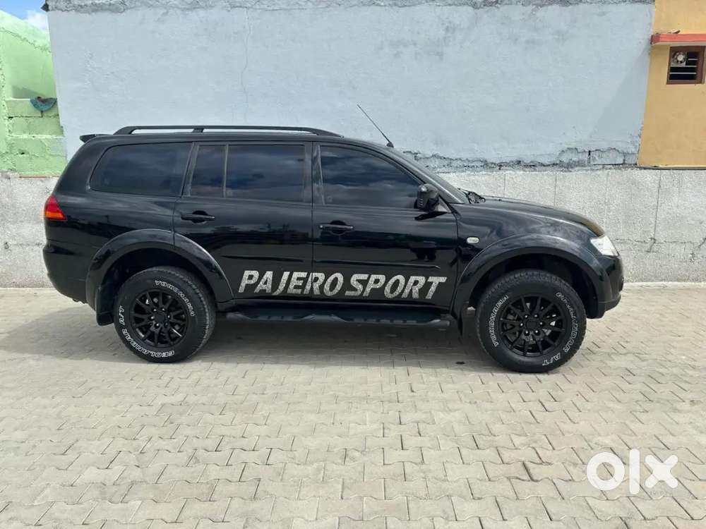 Mitsubishi Pajero Sport 2014 Diesel 100000 Km Driven