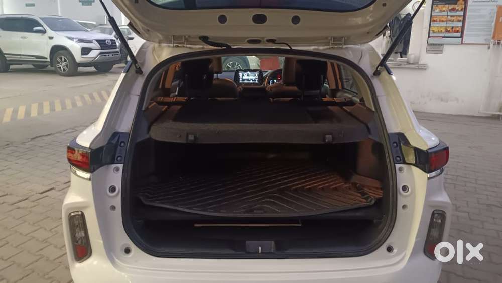 Toyota Urban Cruiser Hyryder 1.5 V Hybrid, 2024, Petrol