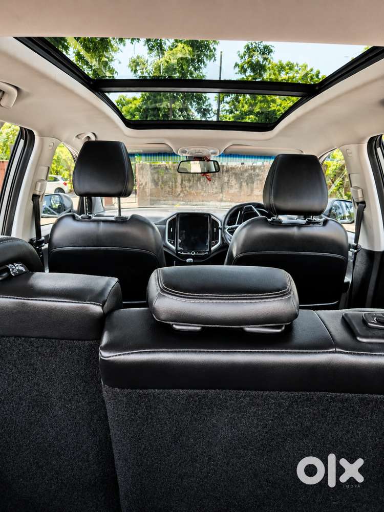 Used Car For Sale, Mg Hector, Internet Inside, Silver Suv, Black Leath