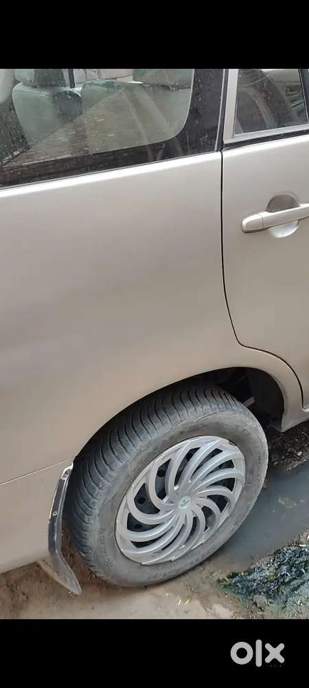 Toyota Innova 2008 Diesel 200500 Km Driven