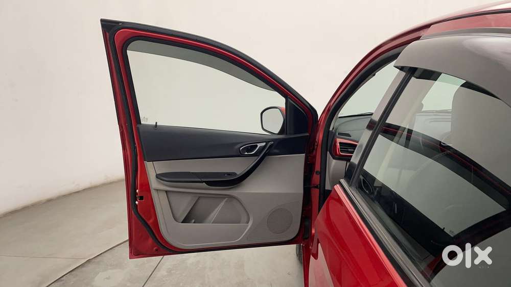 Tata Tiago Xz, 2017, Petrol