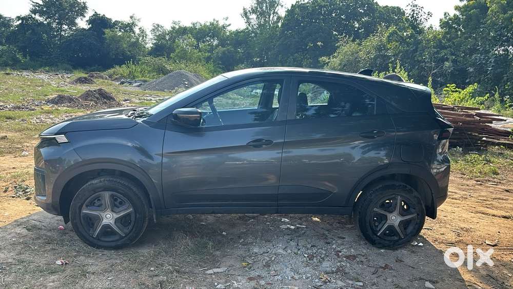 Tata Nexon Smart Plus S 1.2 Revotron Petrol 5 Mt, 2024, Petrol