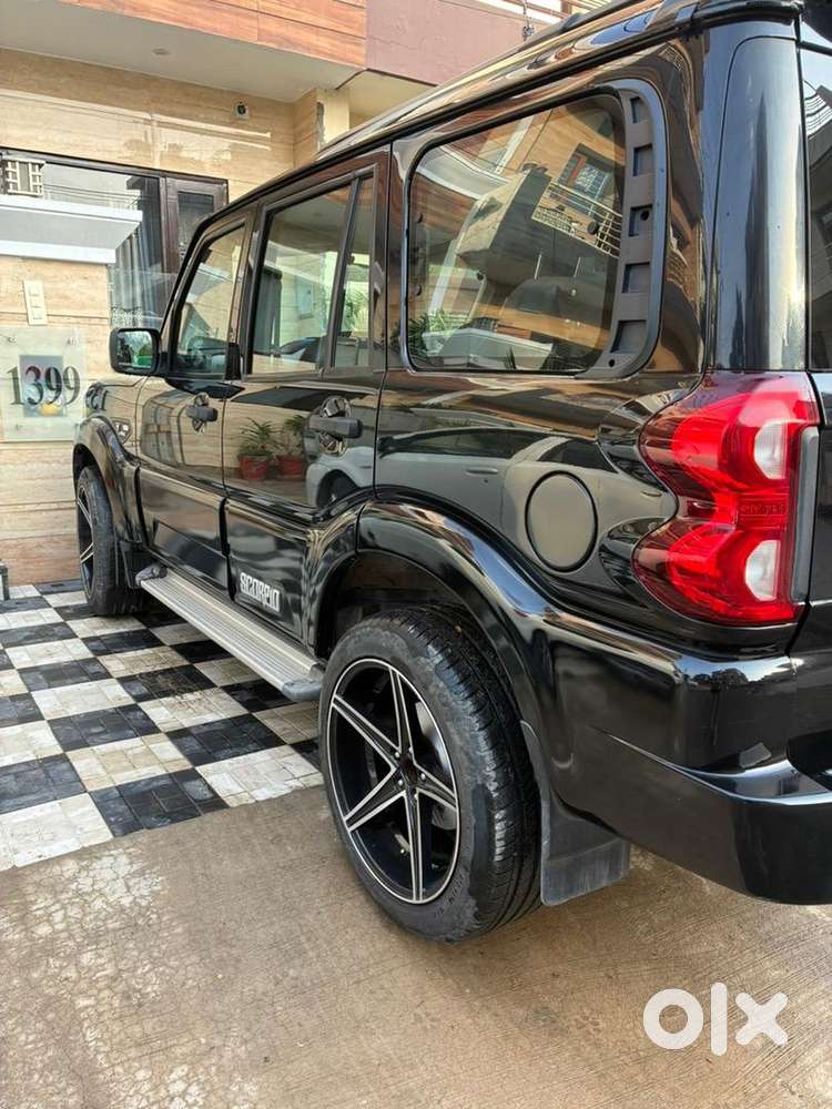 Mahindra Diesel 2021 Car