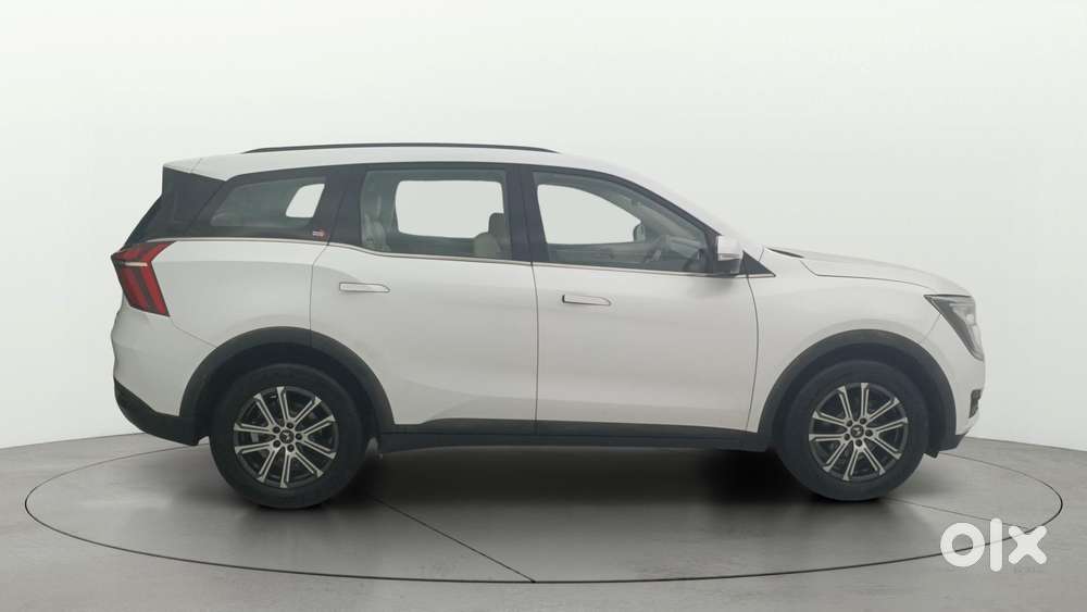 Mahindra Xuv700 2.0 Ax 7 Petrol At Luxury Pack Str, 2023, Petrol