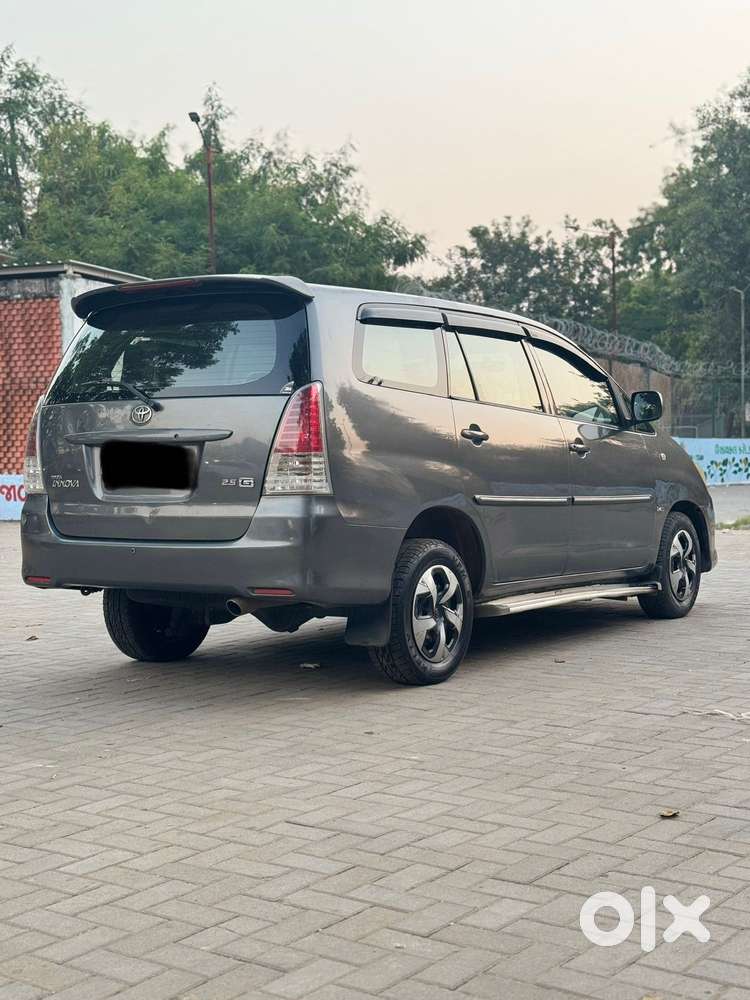Toyota Innova 2.5 G (diesel) 8 Seater, 2012, Diesel