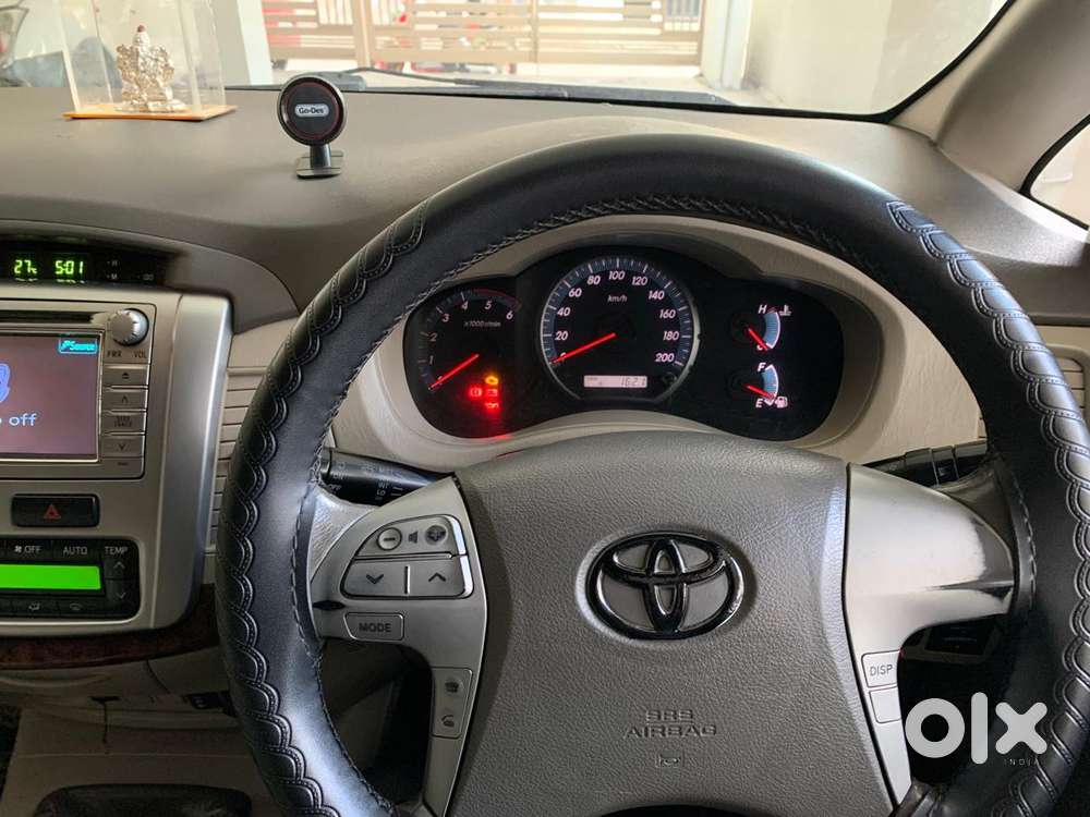 Toyota Innova 2.5 V 8 Str, 2012, Diesel