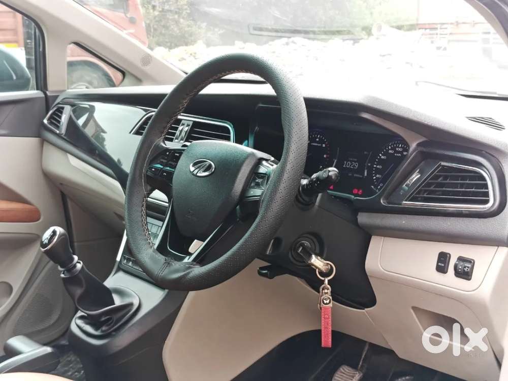 Mahindra Marazzo M6, 2018, Diesel