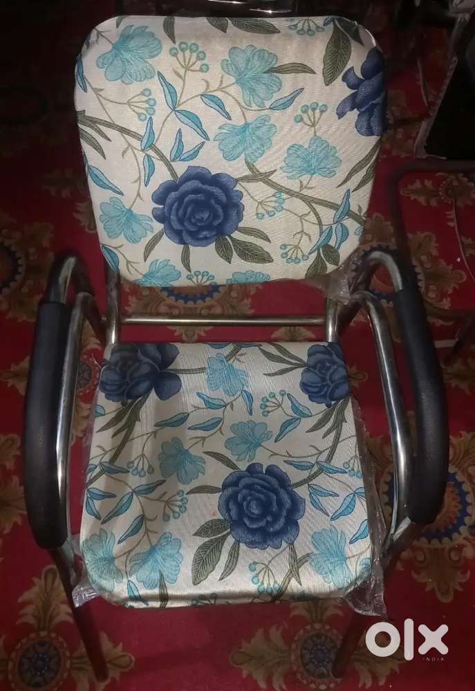 Very very comfortable chair argent celling