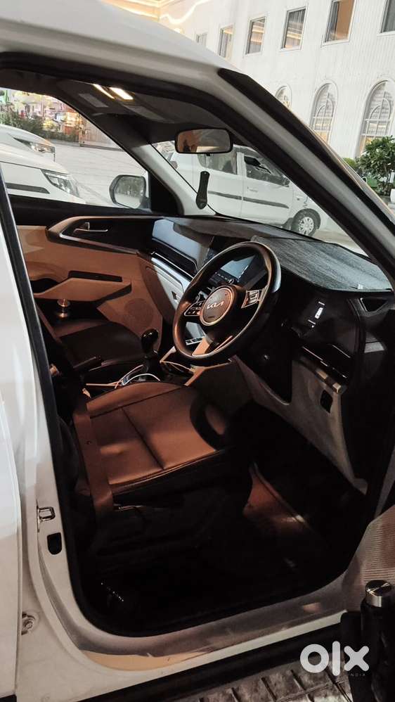 Kia Carens Prestige 2025
