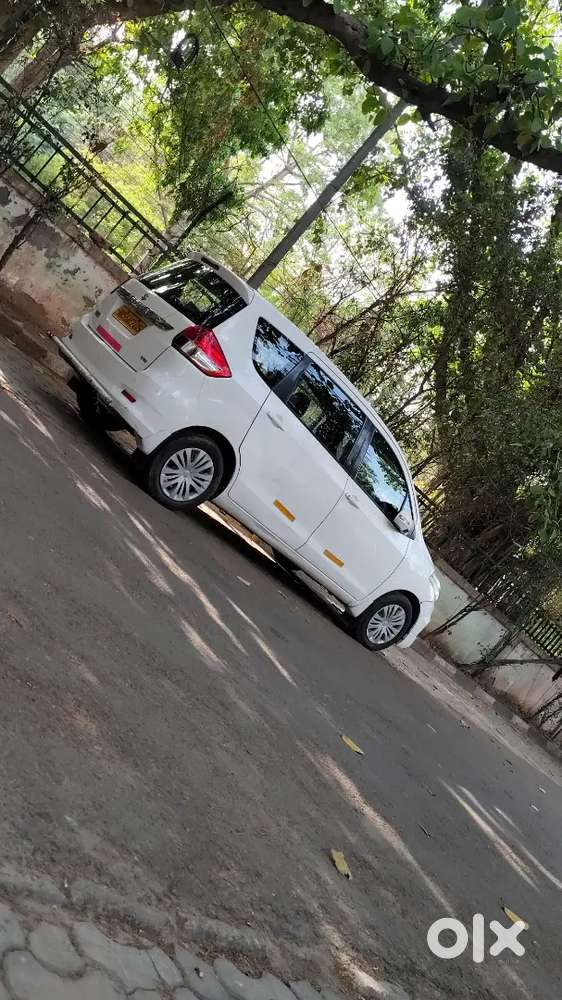 Maruti Suzuki Ertiga Vxi 2017