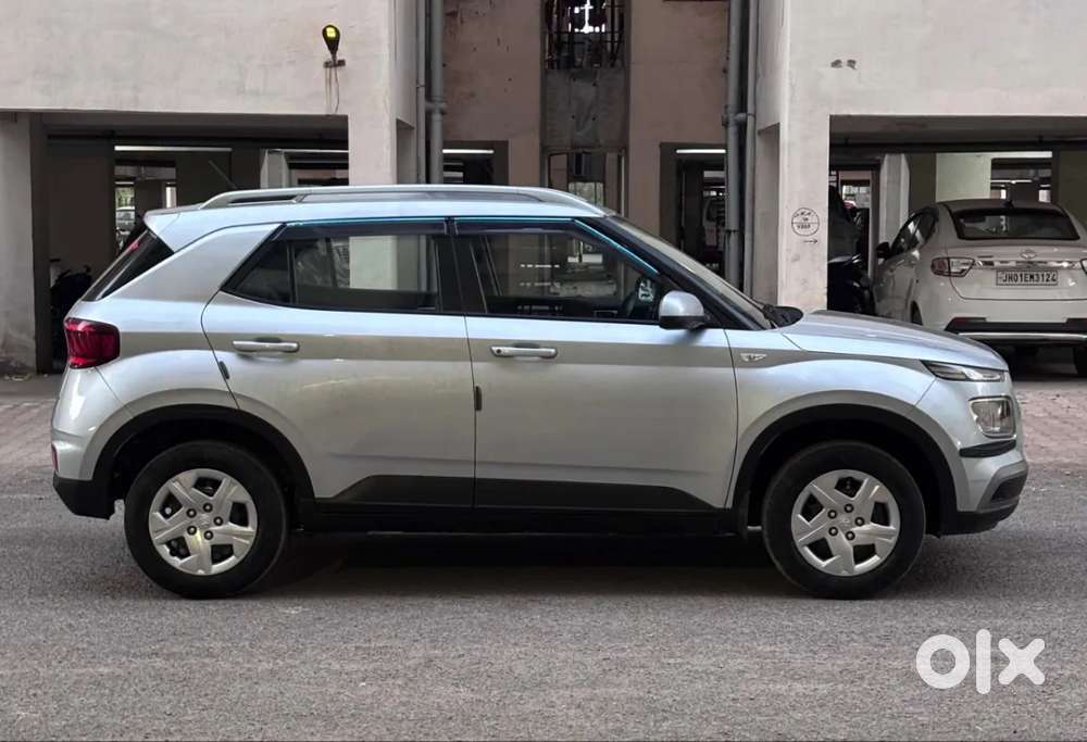 Hyundai Venue S 1.2 Petrol, 2021, Petrol
