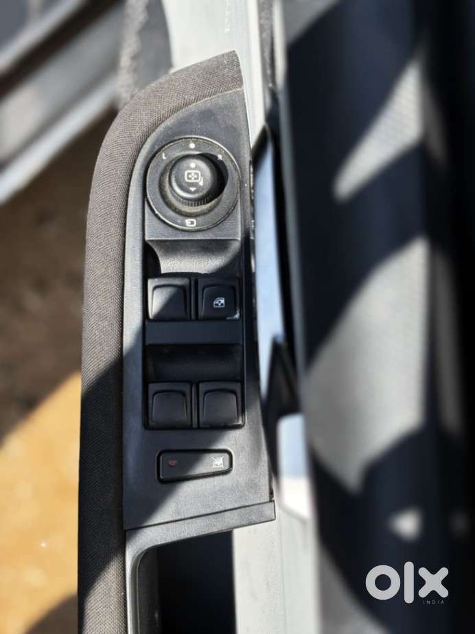 Tata Altroz, 2020, Petrol