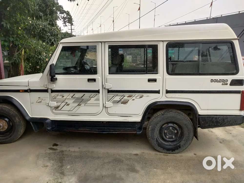 Bolero Power Plus 9 Seater