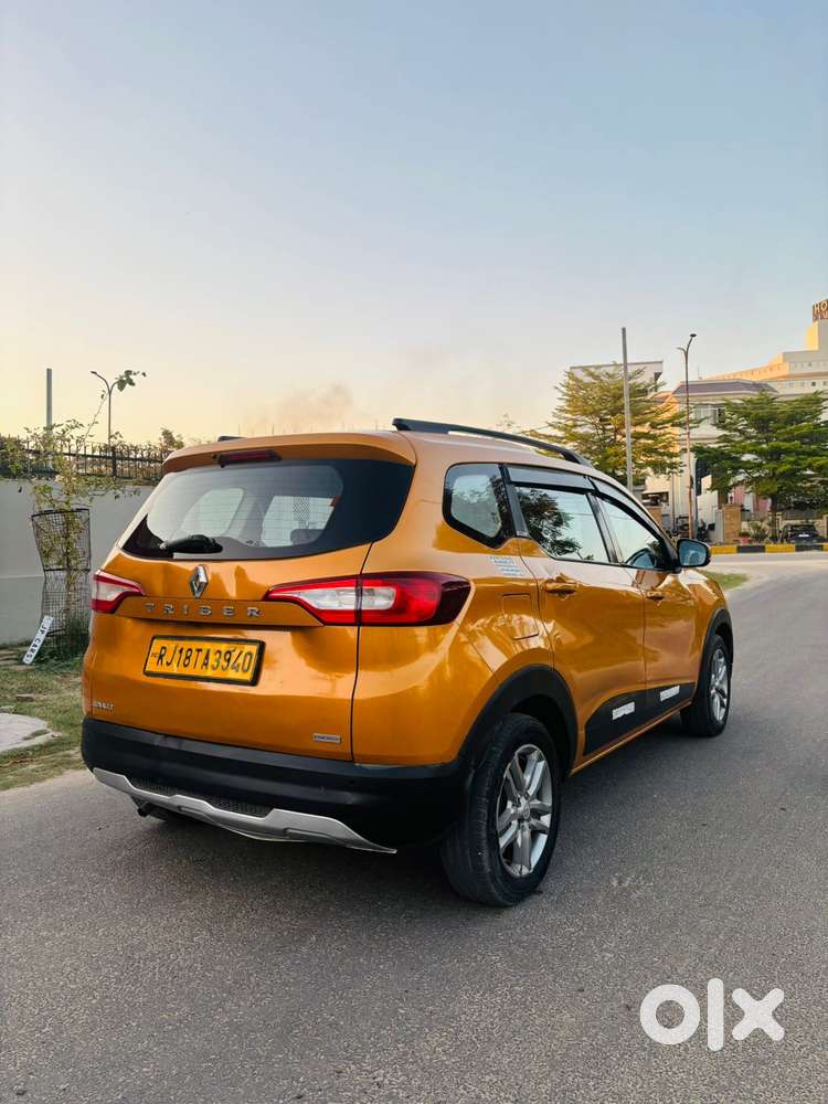 Renault Triber Rxz, 2021, Petrol