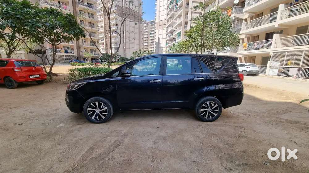Toyota Innova Crysta 2022 Diesel Well Maintained