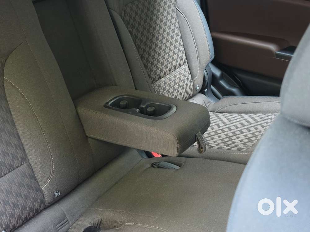 Mahindra Scorpio-n 2.0 Z4 Petrol At 7 Str, 2024, Petrol