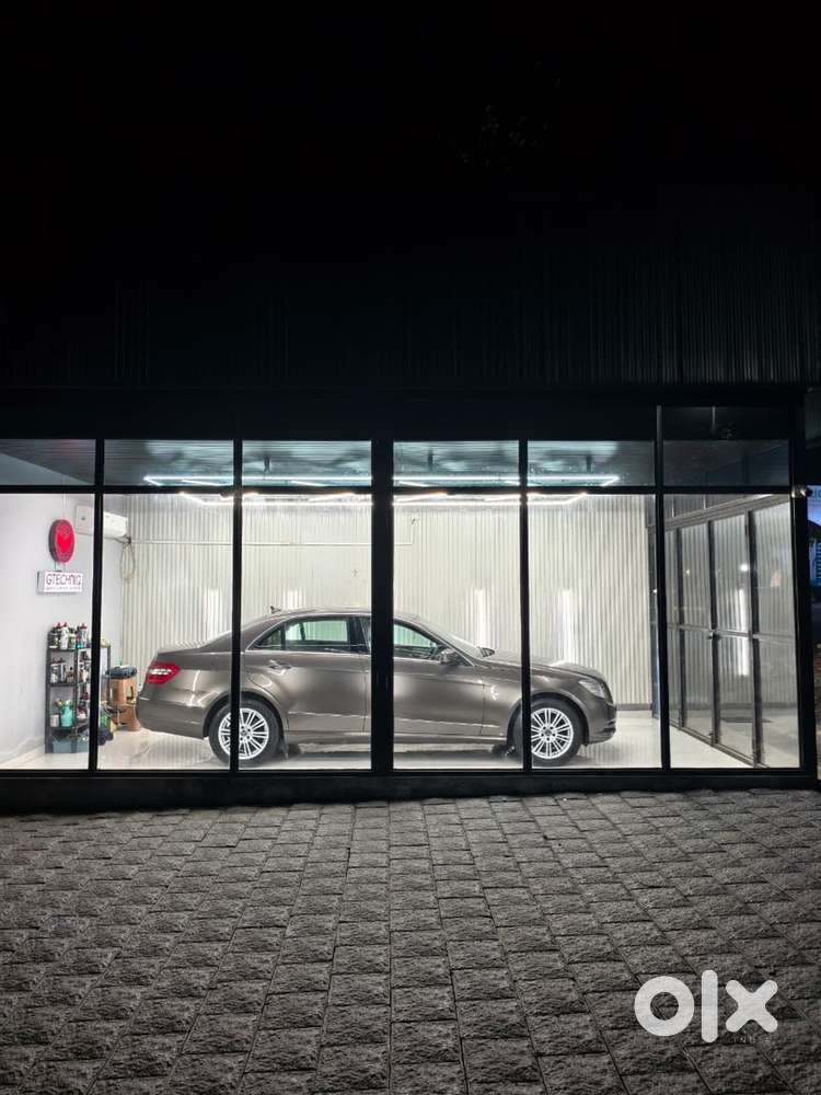 Mercedes-benz E-class 2011 Petrol 90000 Km Driven