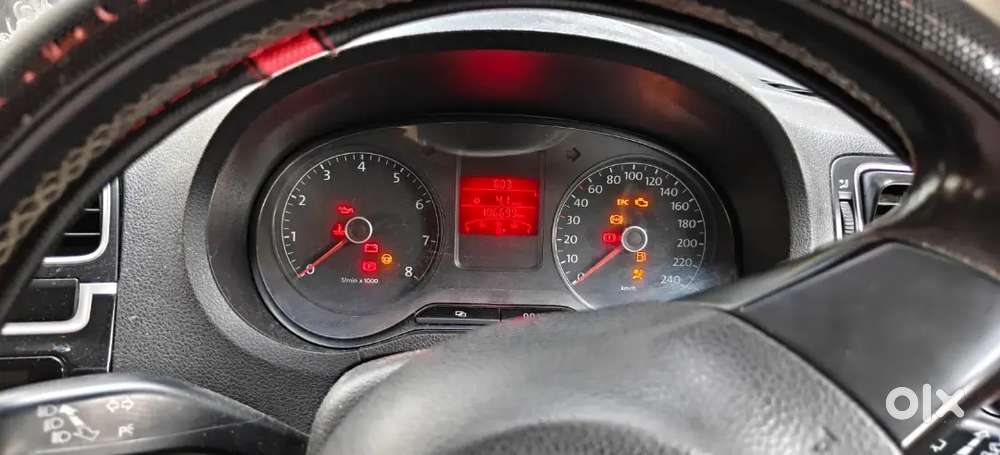 Volkswagen Polo [2009-2014] Petrol Highline 2012