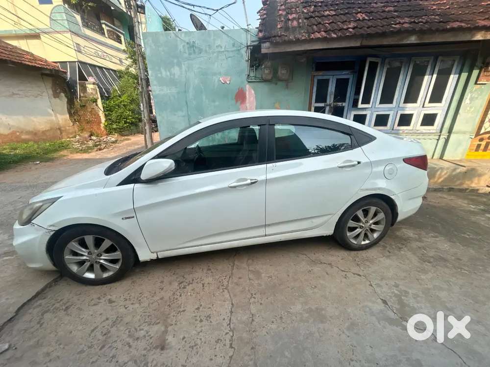 Hyundai Verna 2011 Diesel 170000 Km Driven