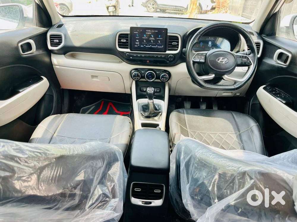 Hyundai Venue Sx Mt, 2023, Petrol