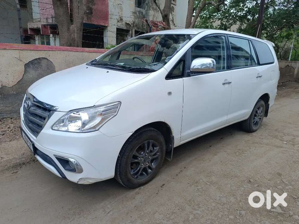 Toyota Innova 2011 Diesel Well Maintained