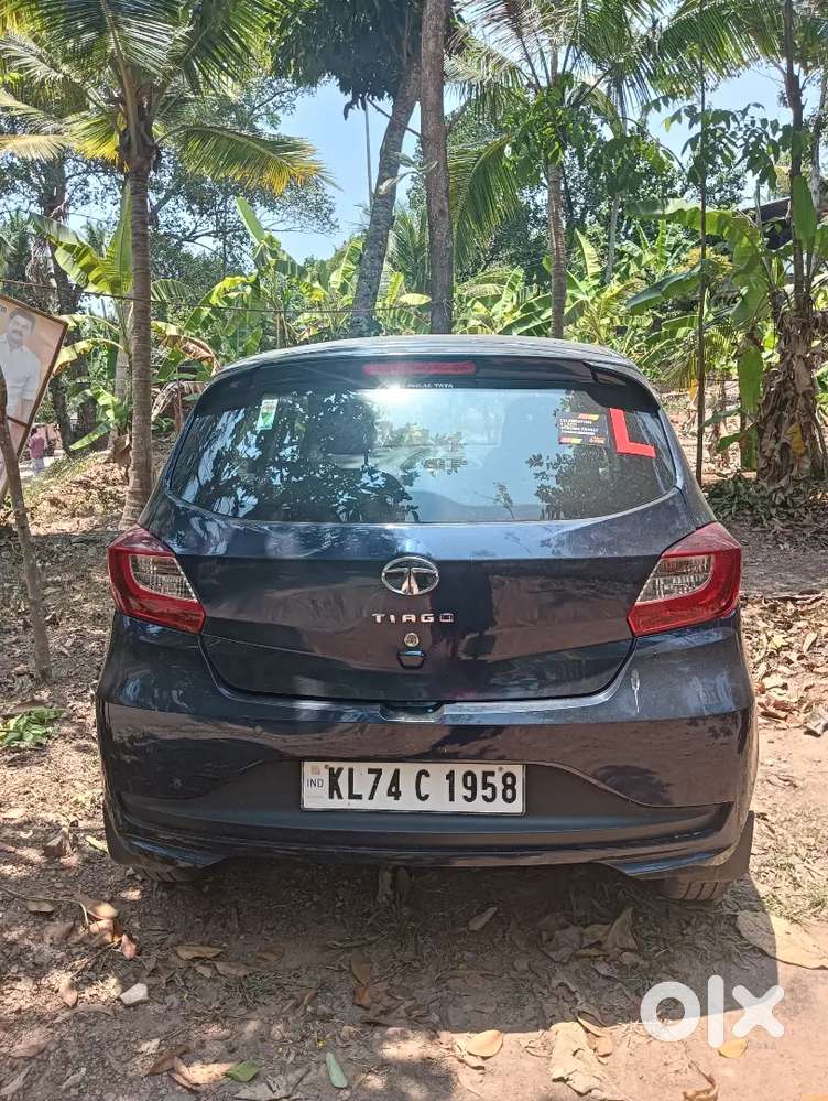 Tata Tiago 2022 Petrol 29760 Km Driven