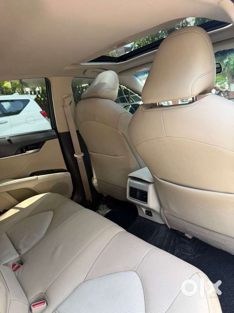 Toyota Camry 2.5 Hybrid, 2019, Petrol