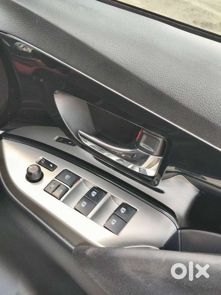 Toyota Innova Crysta 2.8 Touring Sport Diesel Mt, 2017, Diesel