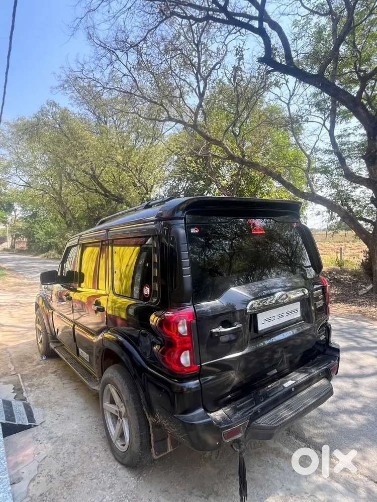 Mahindra Scorpio Classic 2022 Diesel 70000 Km Driven