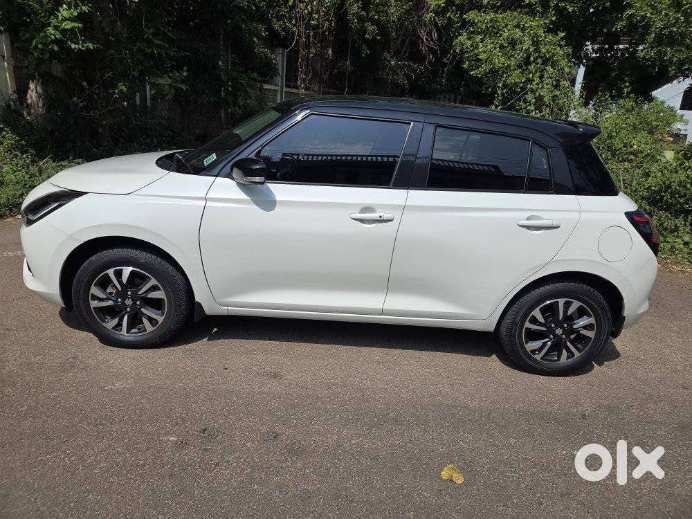 Maruti Suzuki Swift Zxi Plus Dual Tone, 2025, Petrol