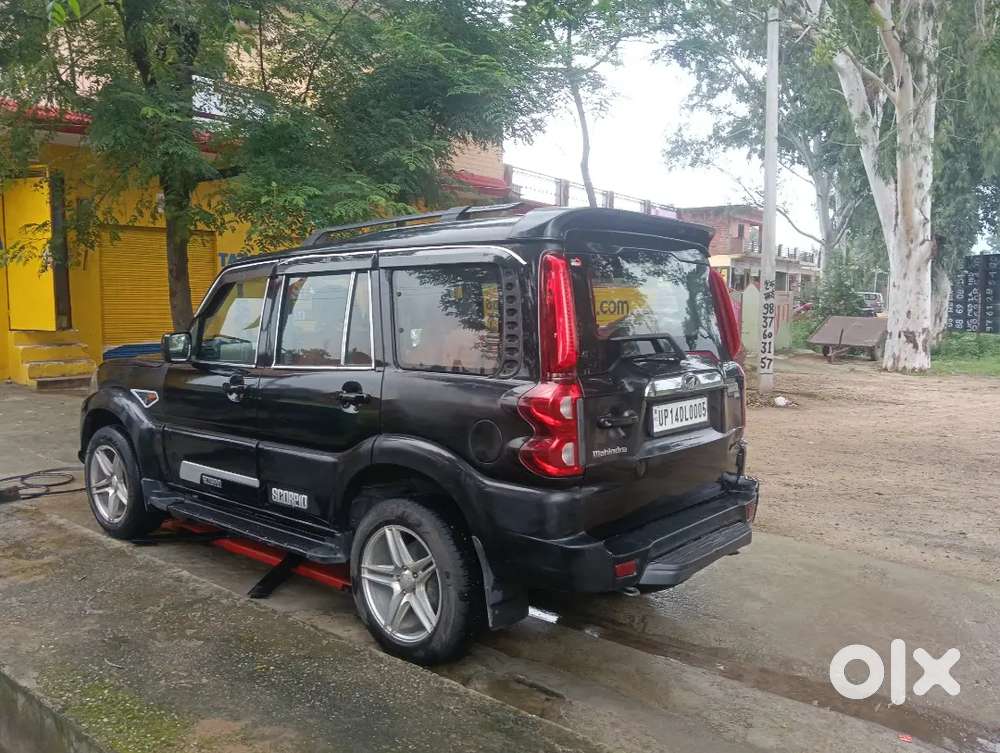 Mahindra Scorpio Diesel Manual 2018 Variant