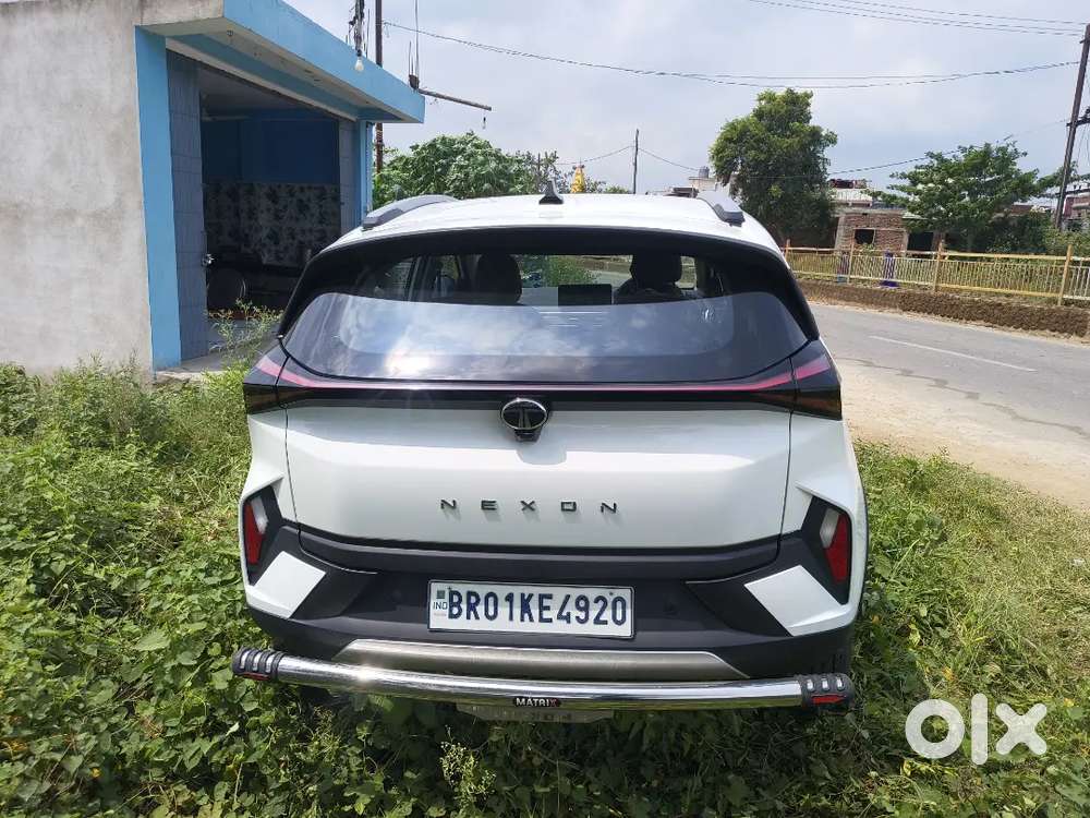 Tata Nexon Petrol 6 Amt 2026