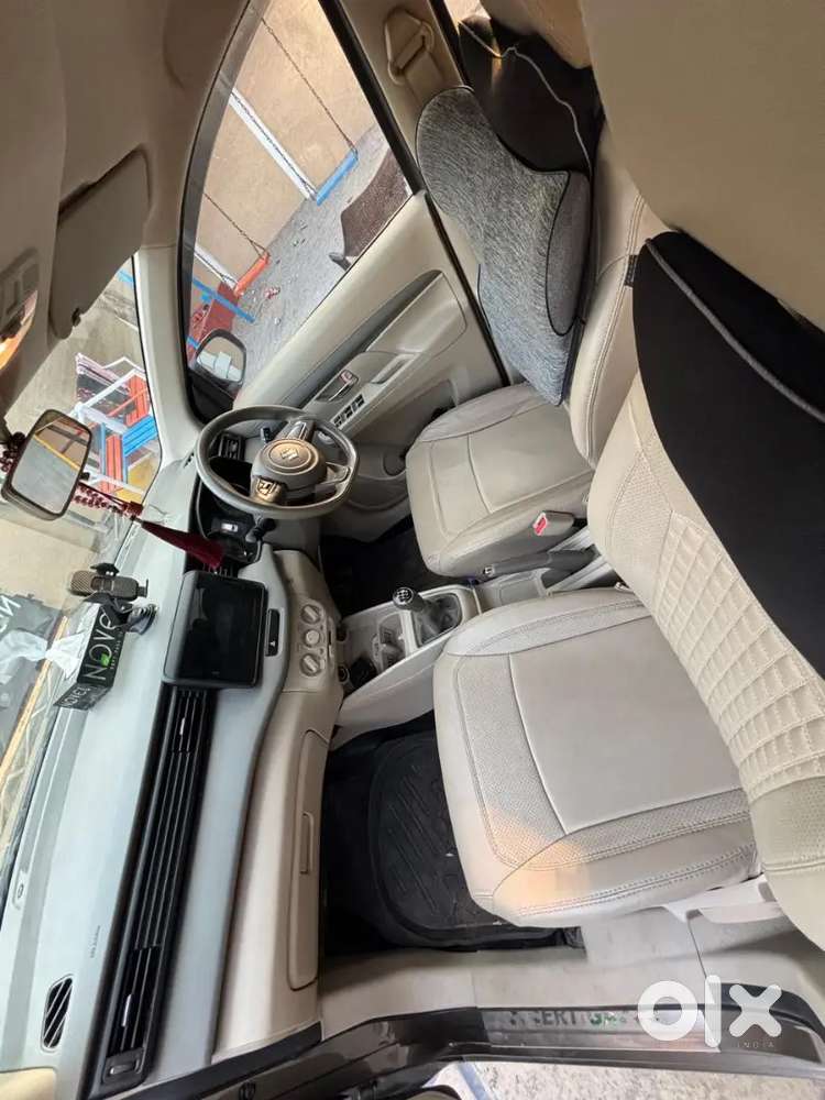 Maruti Suzuki Ertiga 2023 Petrol 40000 Km Driven