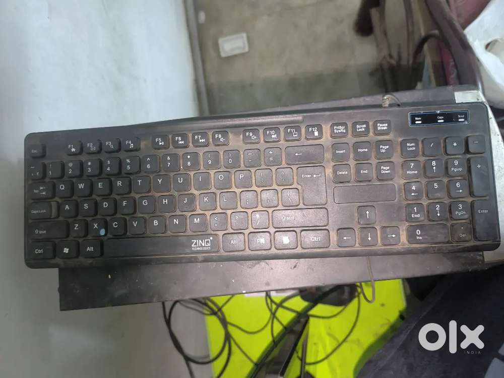 Monitor, Keyboard & Mouse