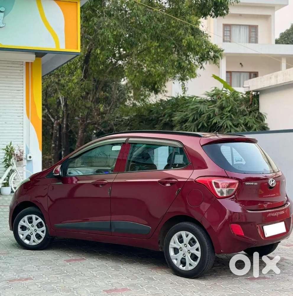 Hyundai Grand I10 2016 Petrol Well Maintained
