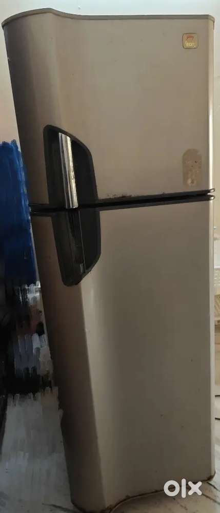 Godrej 330 lite (approx) old working fridge