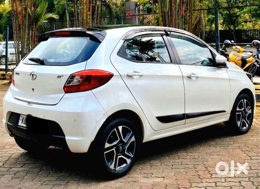 Tata Tiago Xz+ Dual Tone 2019 - Petrol